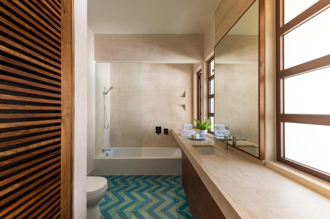 Superior King Suite