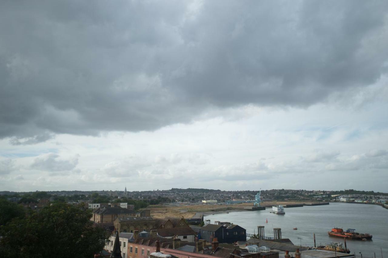 Single Room River View,779680521:JPEG