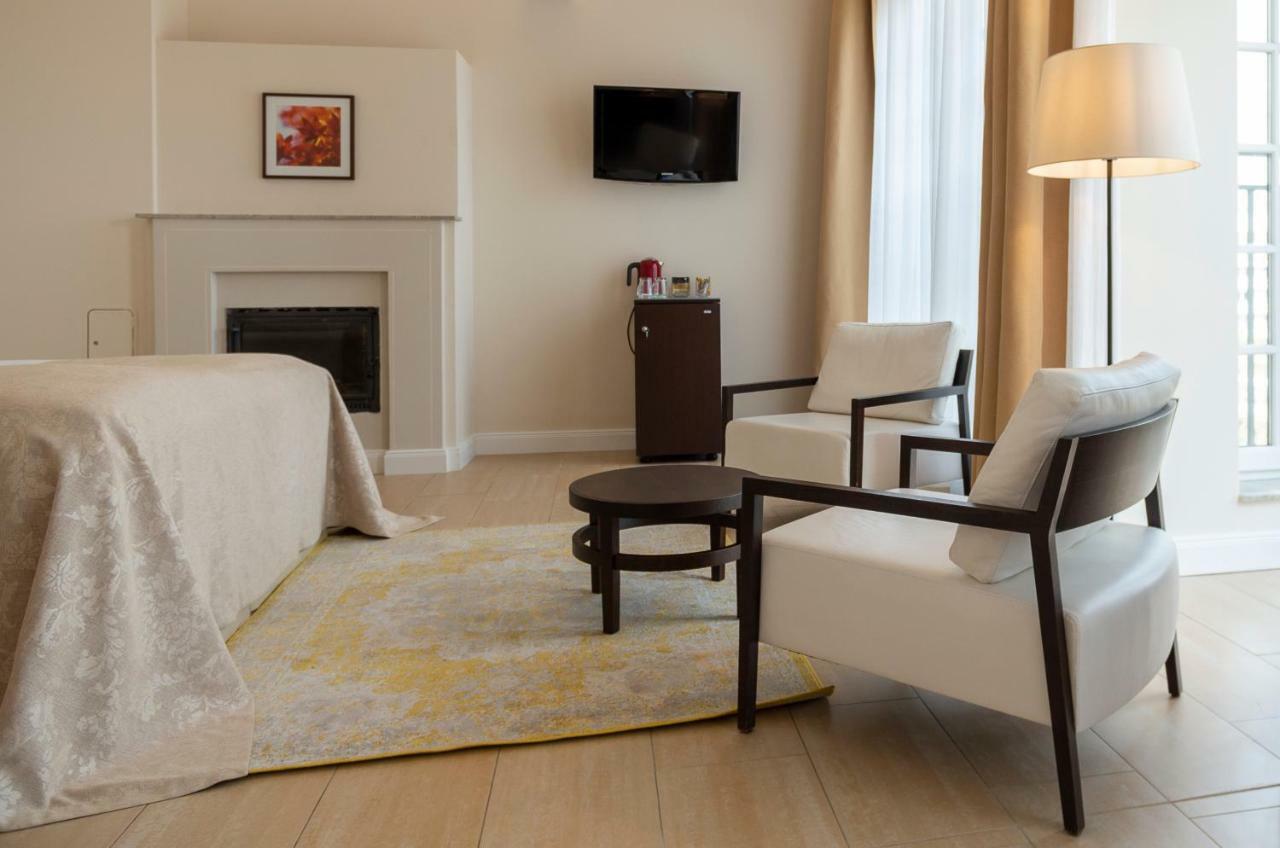 Superior Double Room with Balcony or Terrace and Garden View,780967014:JPEG
