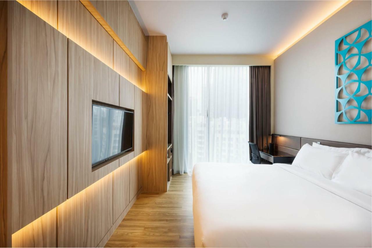 Deluxe Double Room, Higher Floor, Free Minibar,1584719930:JPEG