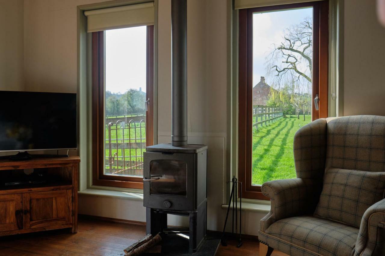 Cottage with Garden View,790922592:JPEG