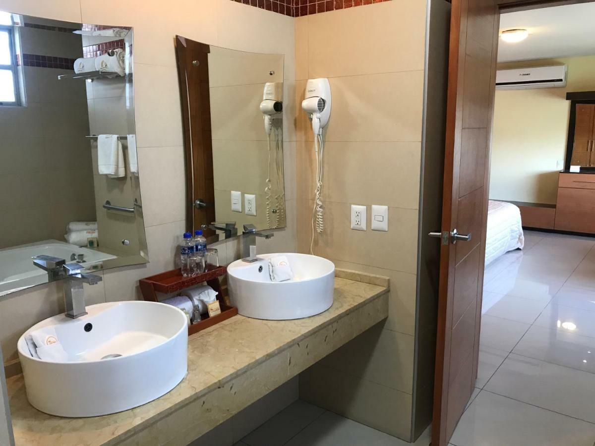 Junior Suite,790996317:JPEG