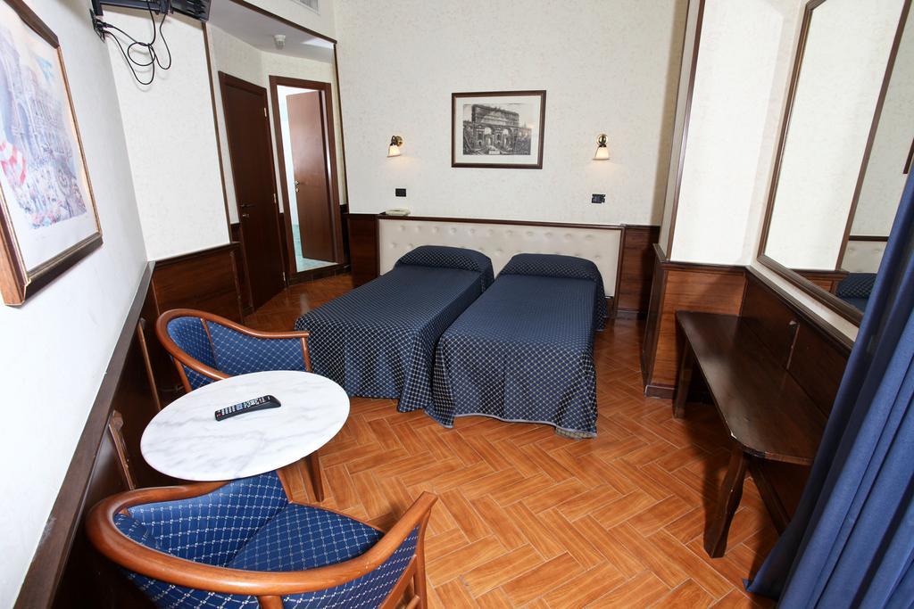 Double or Twin Room,79982100:JPEG