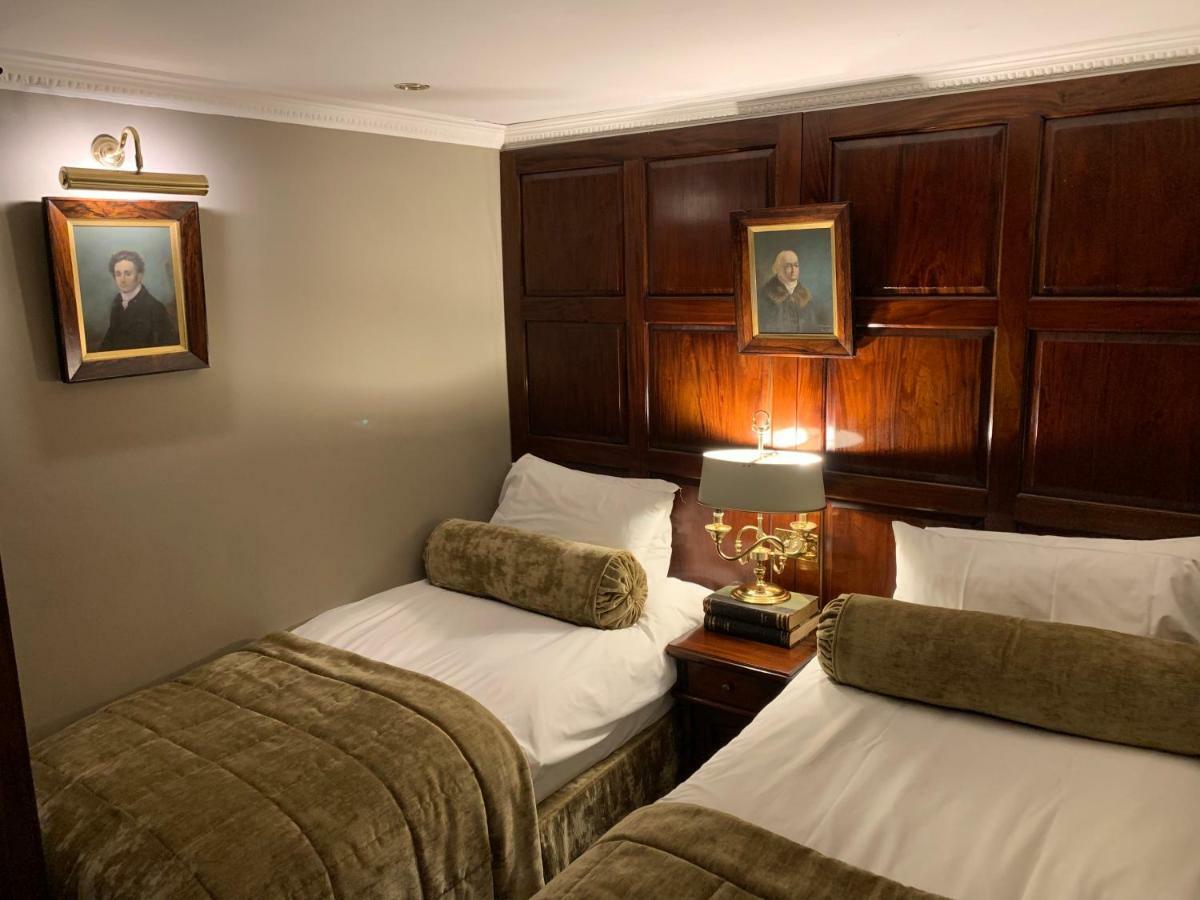 Premier Family Room