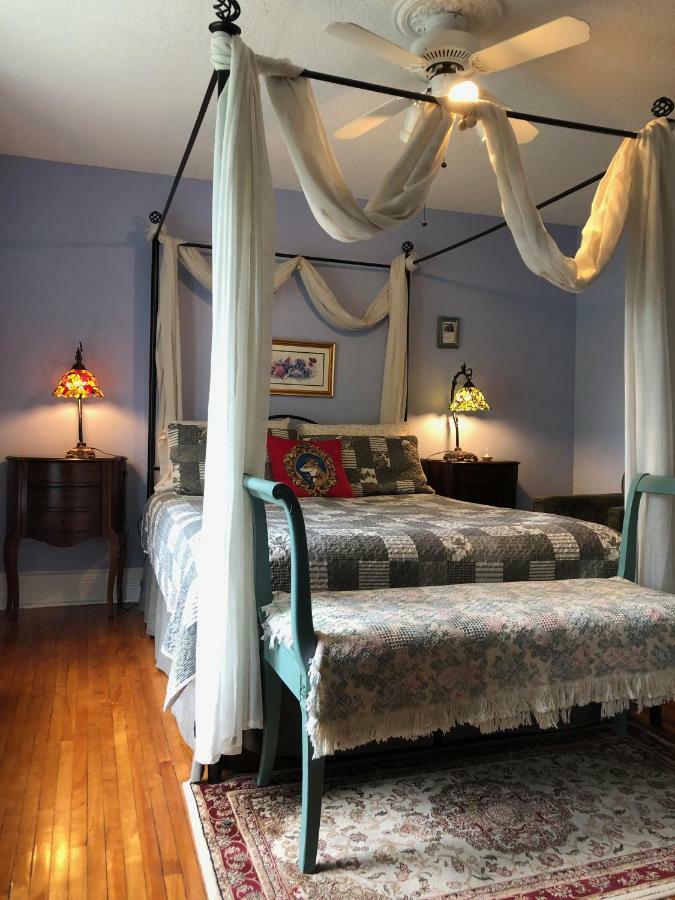 Queen Room,806982135:JPEG