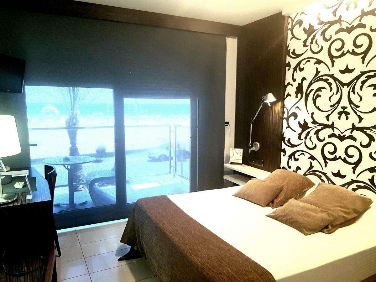 Double or Twin Room Sea View