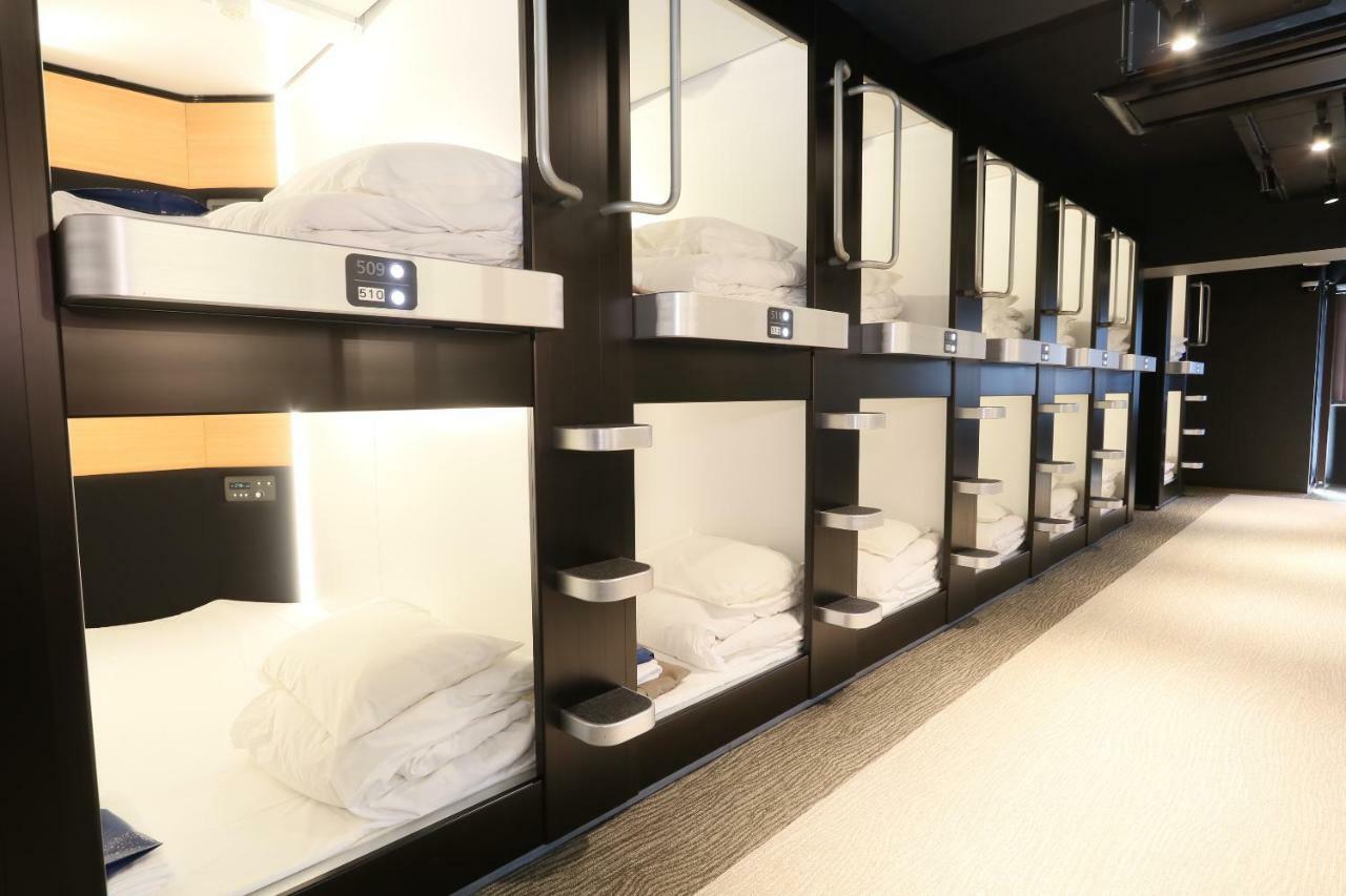 Capsule Room for Male