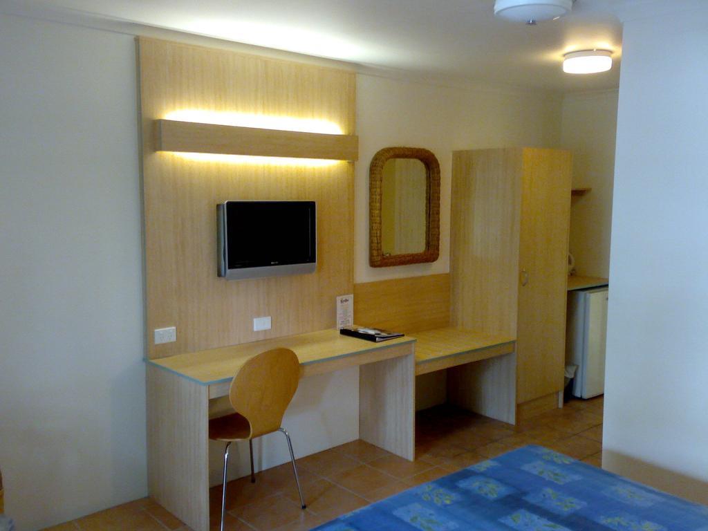 Standard King Room,81463815:JPEG