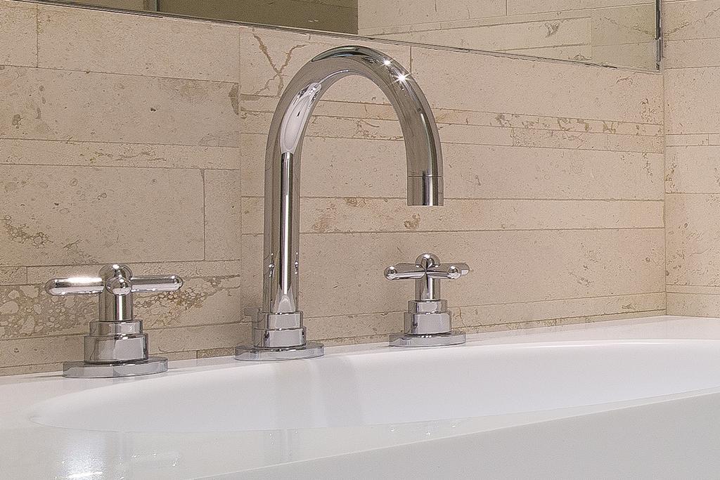 Classic Double Room,369458500:JPEG