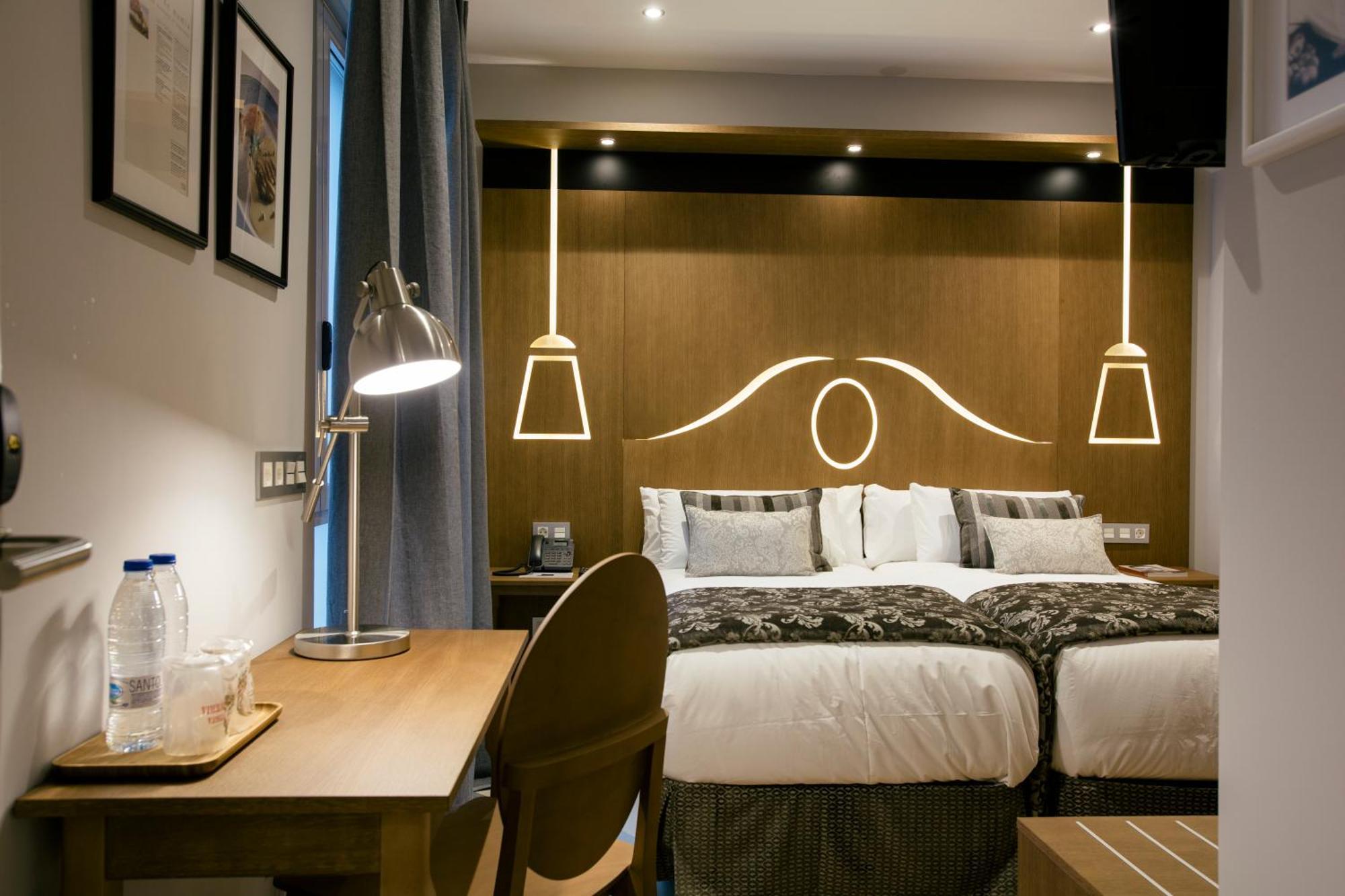 Two-Bedroom Studio Apartment with Balcony,820709078:JPEG
