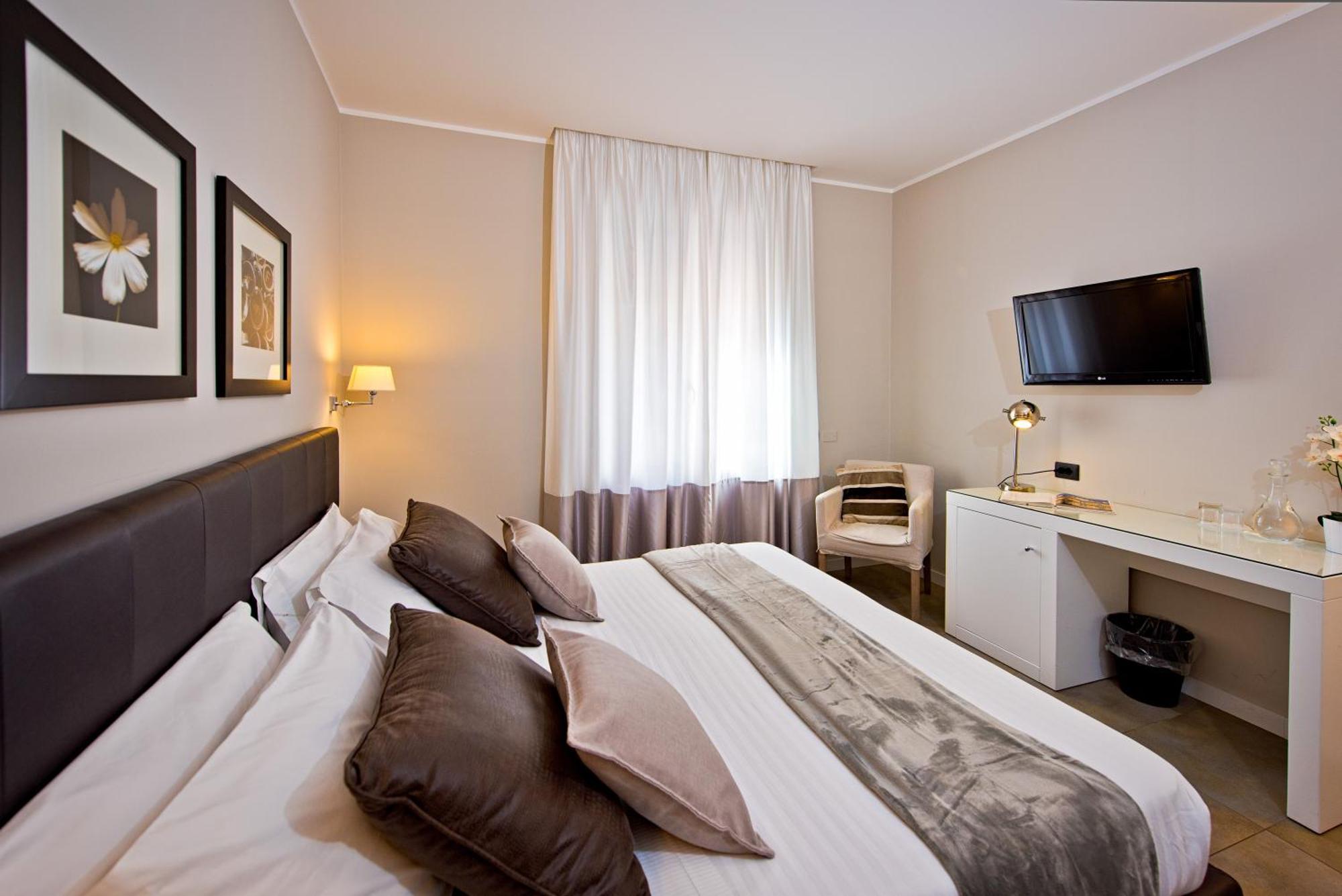 Standard Twin Room,823091375:JPEG