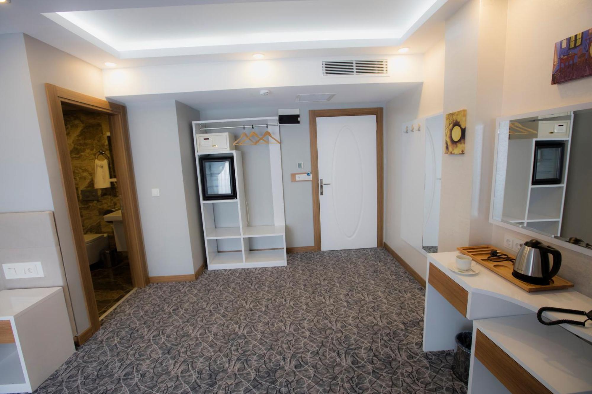Deluxe Family Suite Balcony