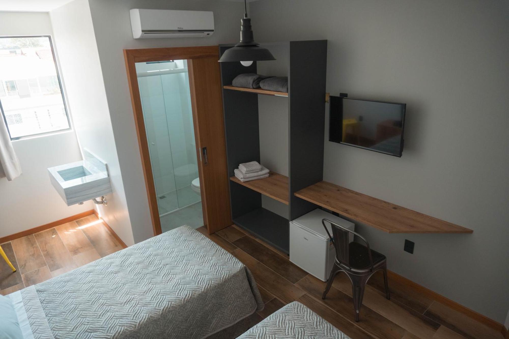 Double or Twin Room,540291711:JPEG
