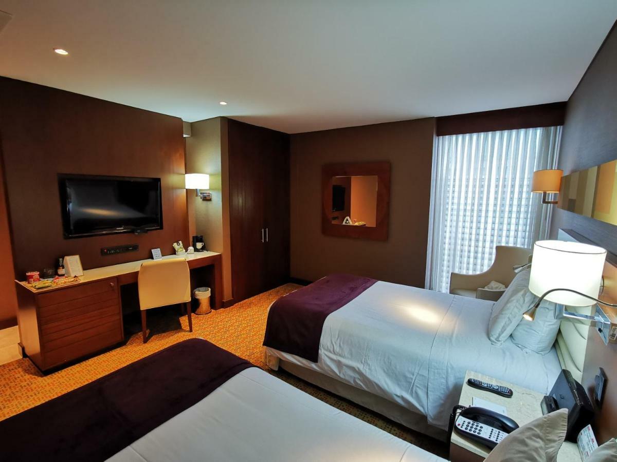 Twin Room,1213765750:JPEG