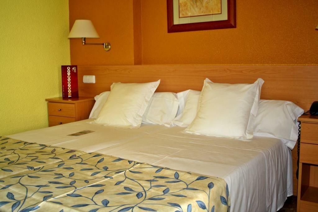 Double or Twin Room,942786253:JPEG