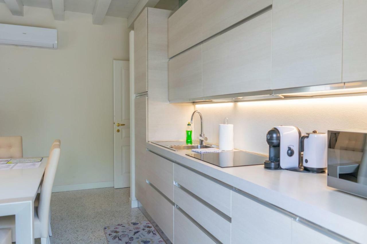 Apartment Terrace,835143821:JPEG