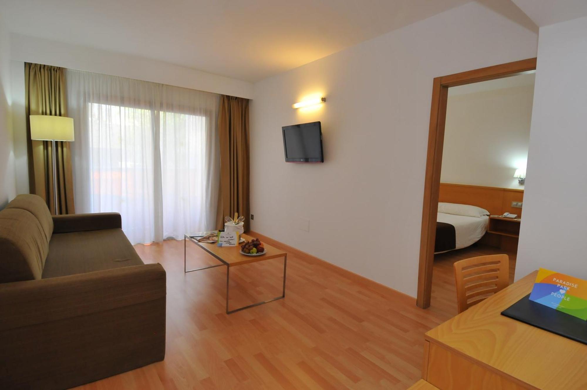 Premium Family Room