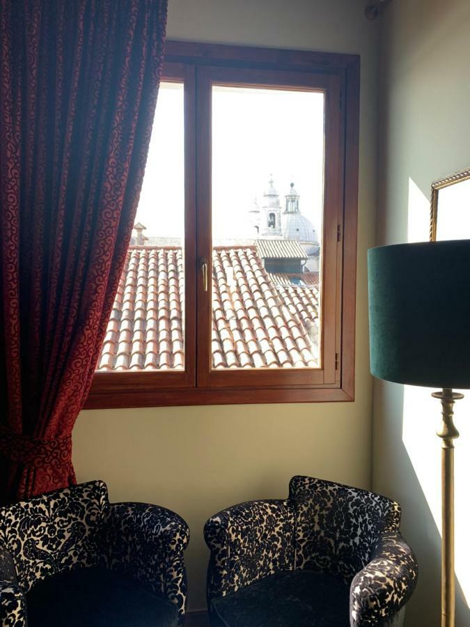 Chambre Double ou Lits Jumeaux au Dernier Étage - Vue Partielle sur le Canal