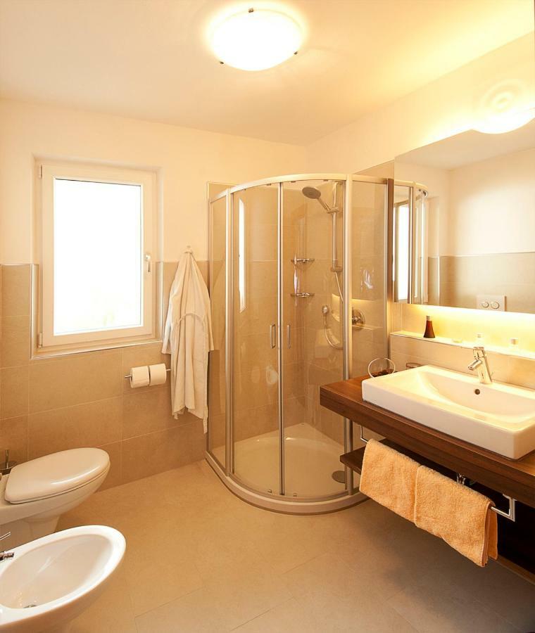 Suite mit Poolblick
