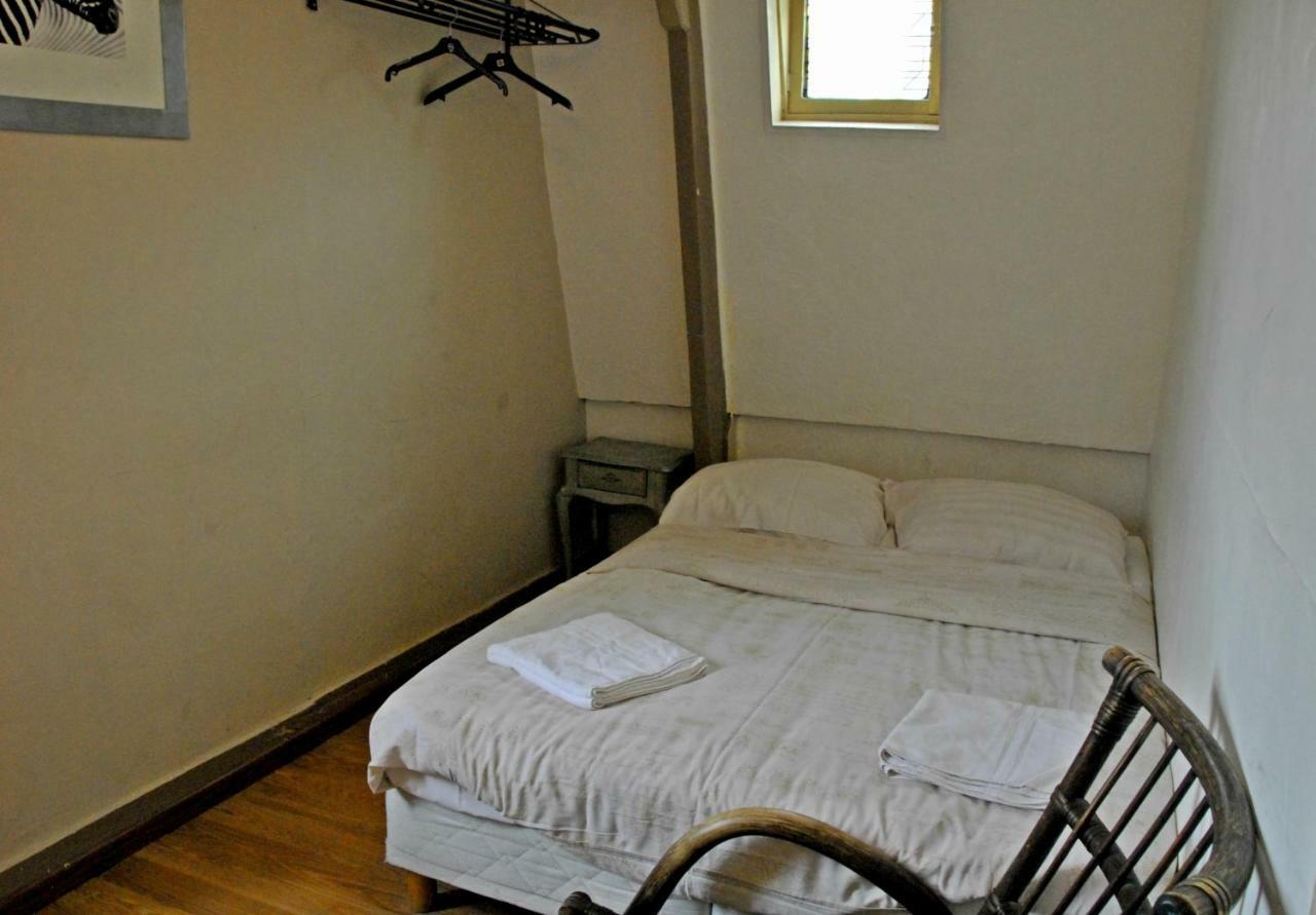 Standard Double Room with Shared Bathroom,850625132:JPEG