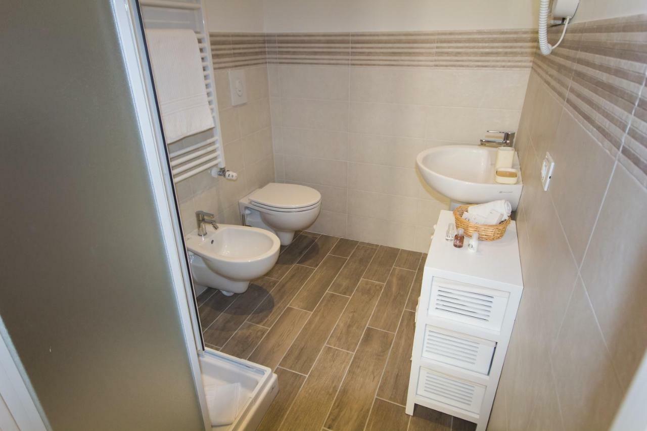 Single Room Private Bathroom