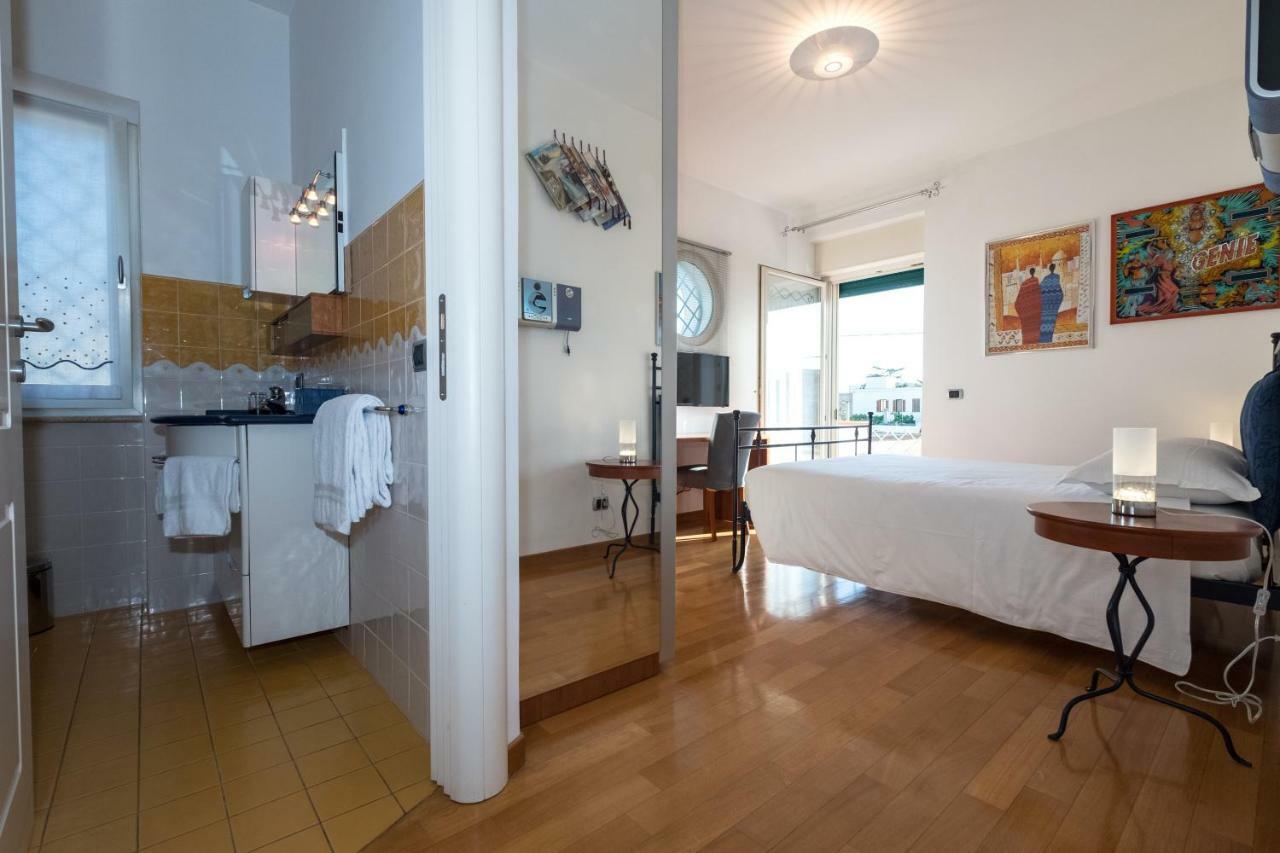 Double Room with Balcony,857639135:JPEG