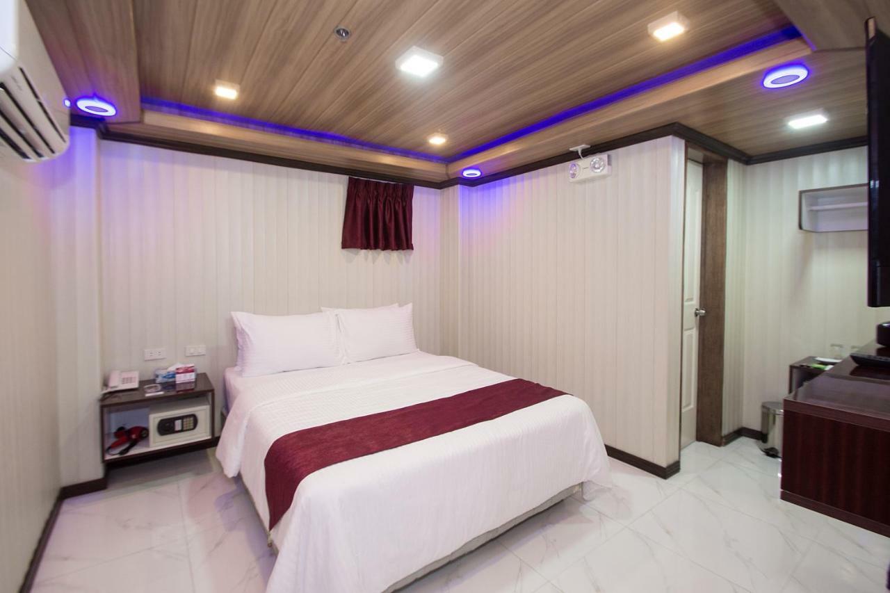 Standard Room Main (No View)