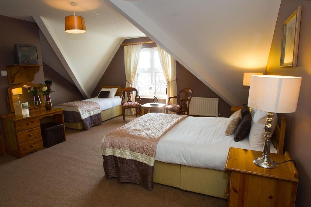 Triple Room,8733355:JPEG