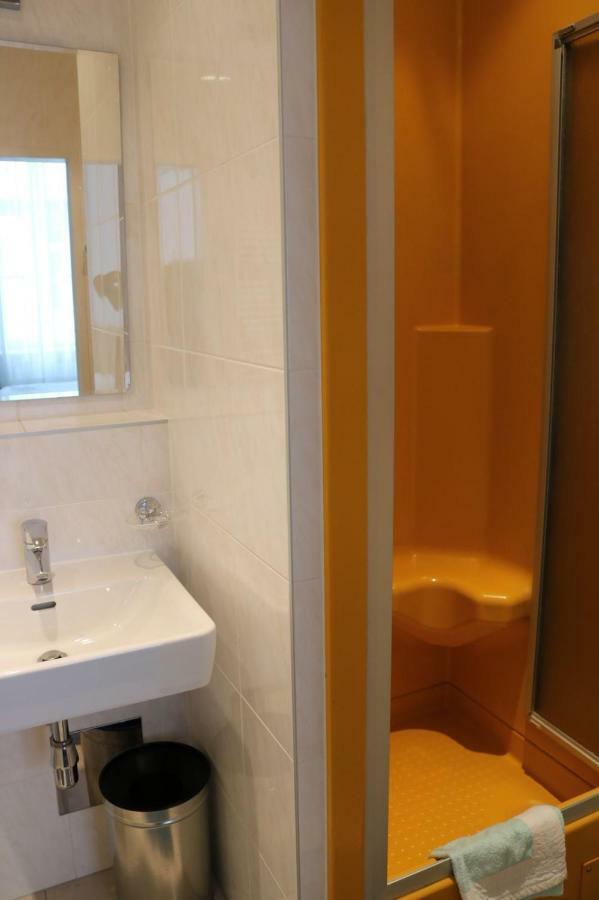 Budget Single Room