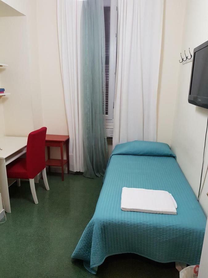 Single Room,109951290:JPEG