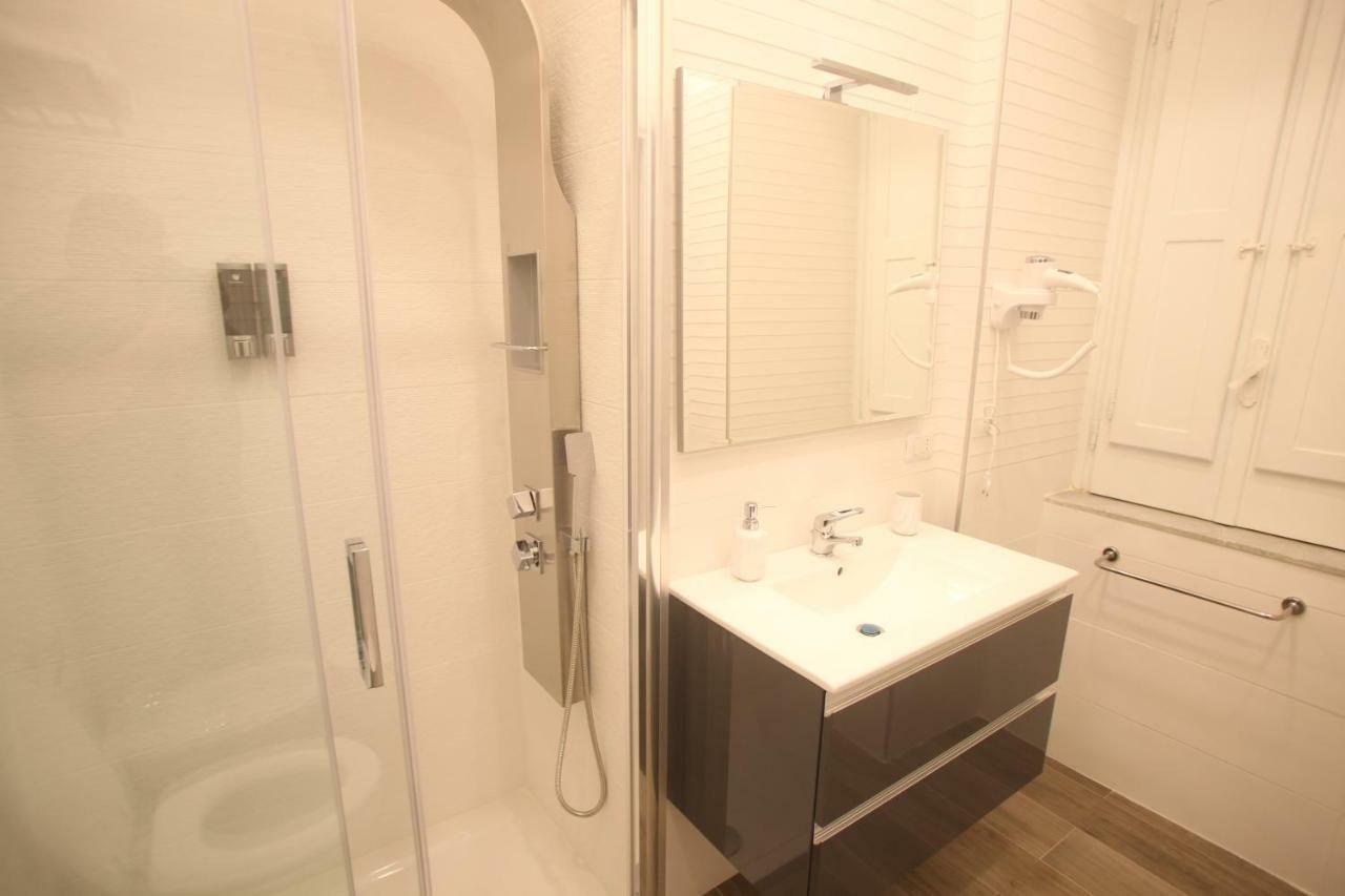 Quadruple Room Private Bathroom