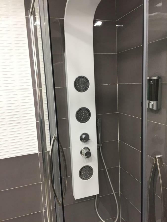 Twin Room Private Bathroom