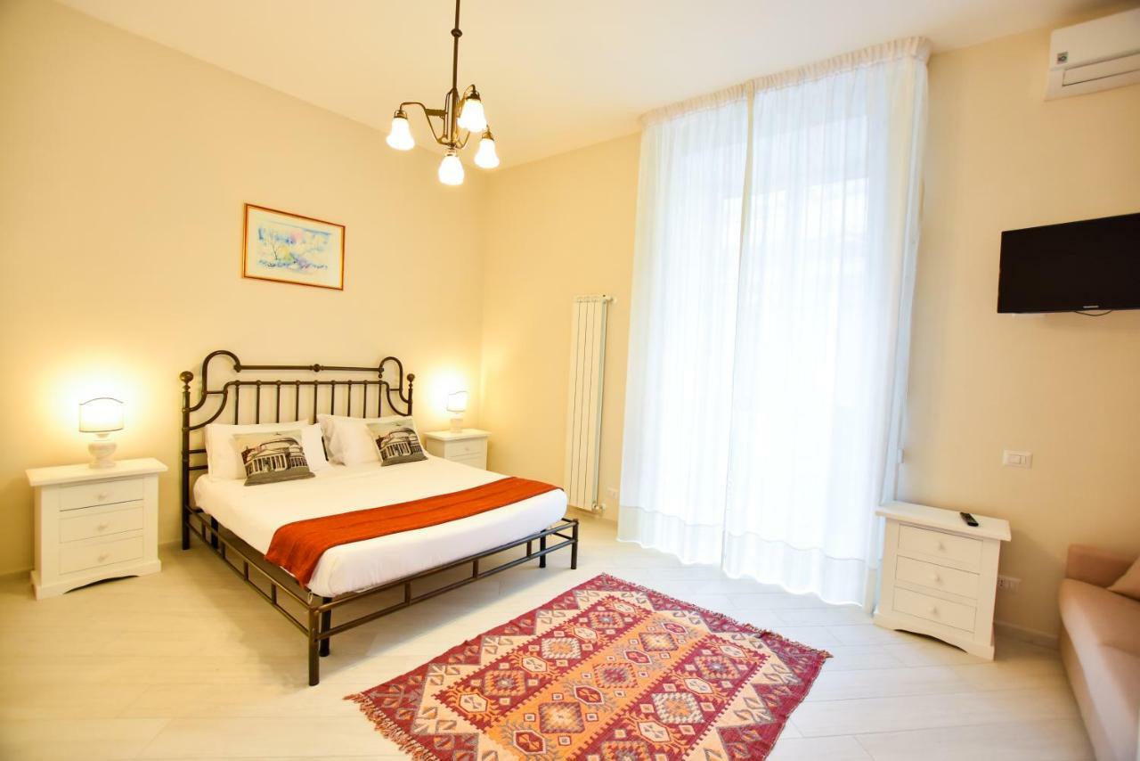 Quadruple Room with Balcony and City View,892679503:JPEG