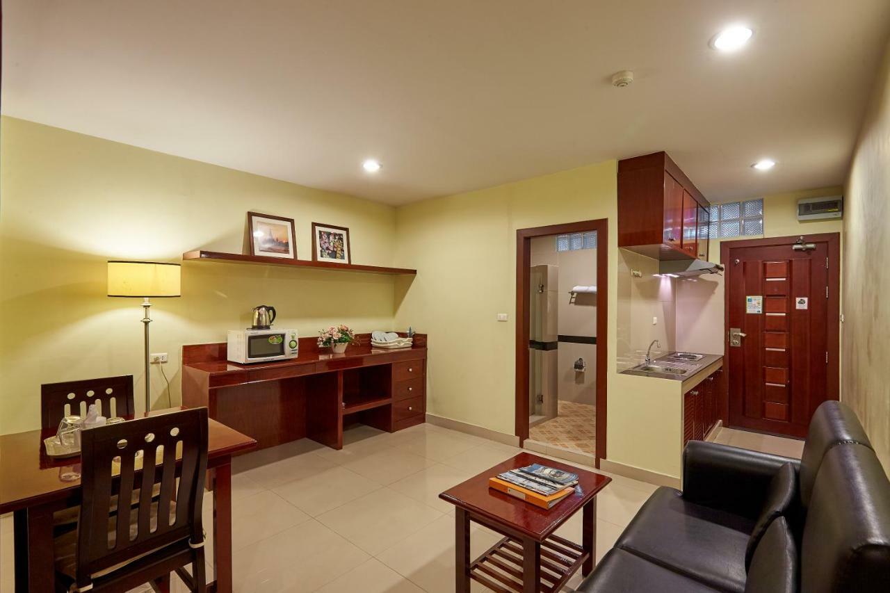 Queen Room Balcony