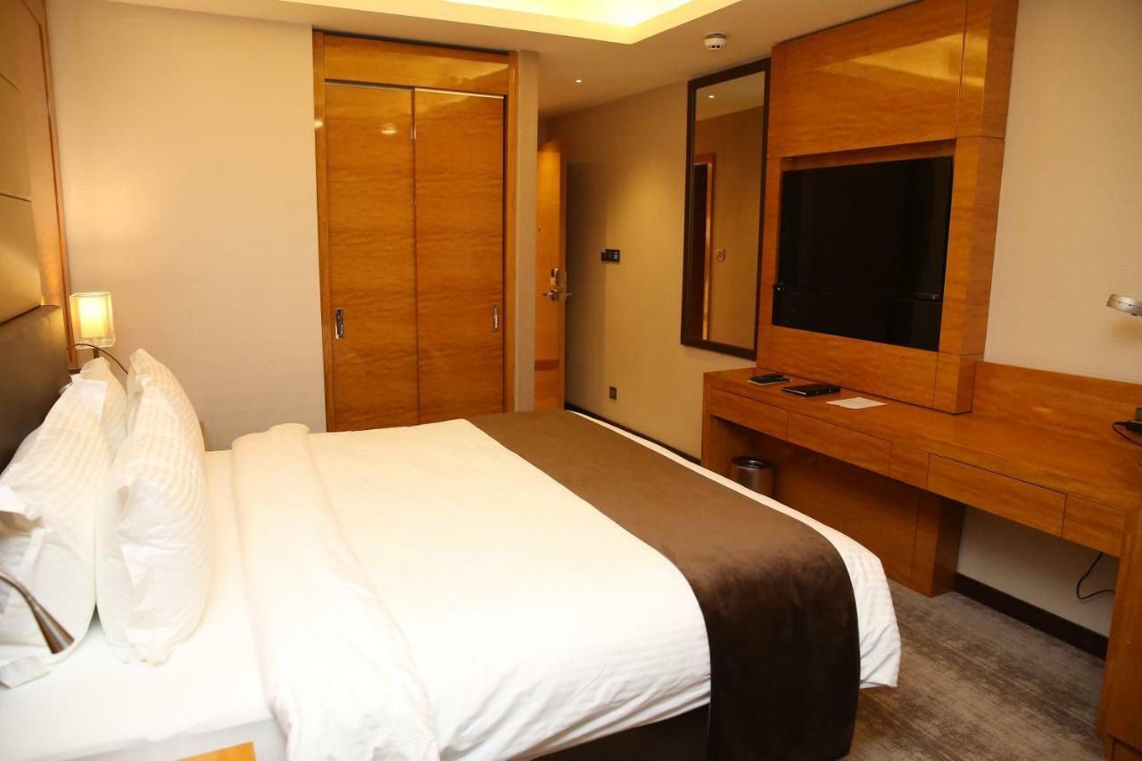 Deluxe Double or Twin Room,908948869:JPEG