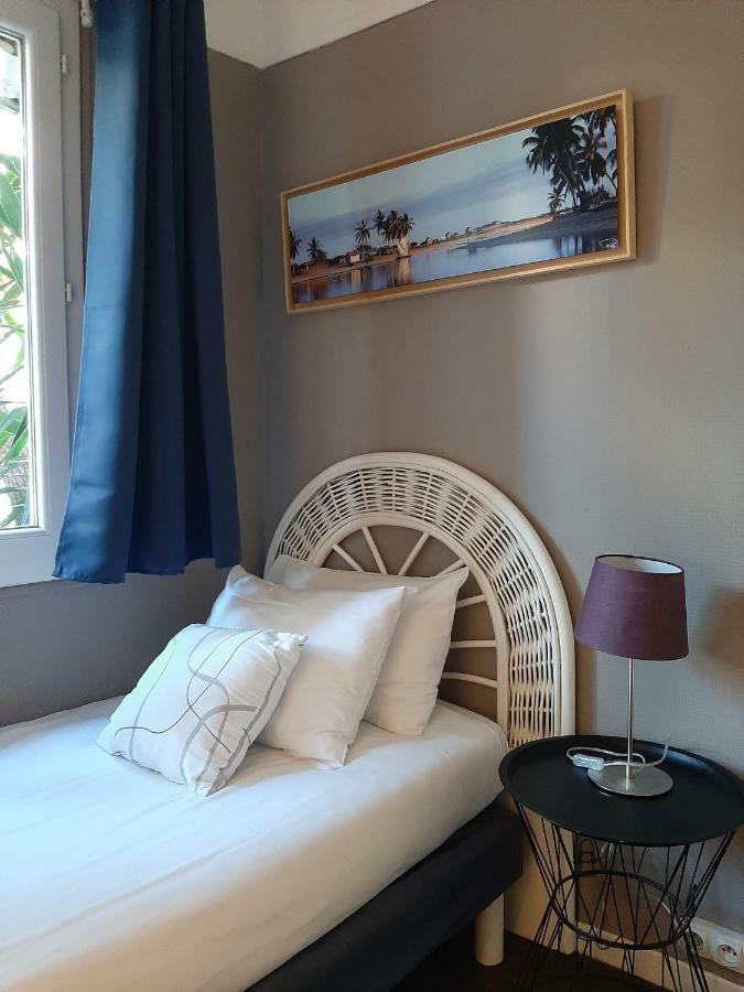 Single Room,912949078:JPEG