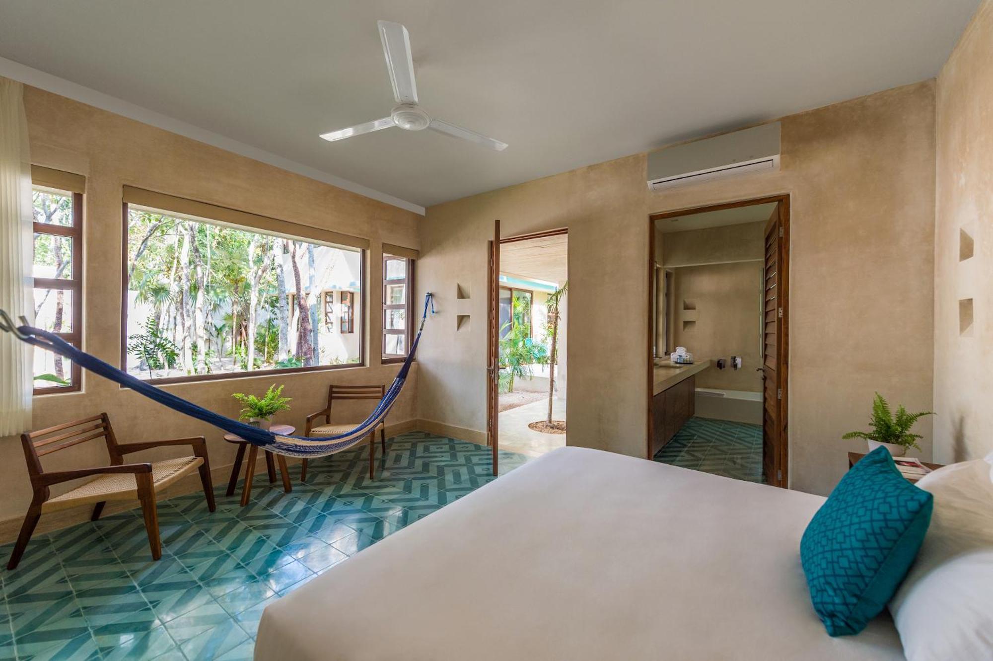 Superior King Suite