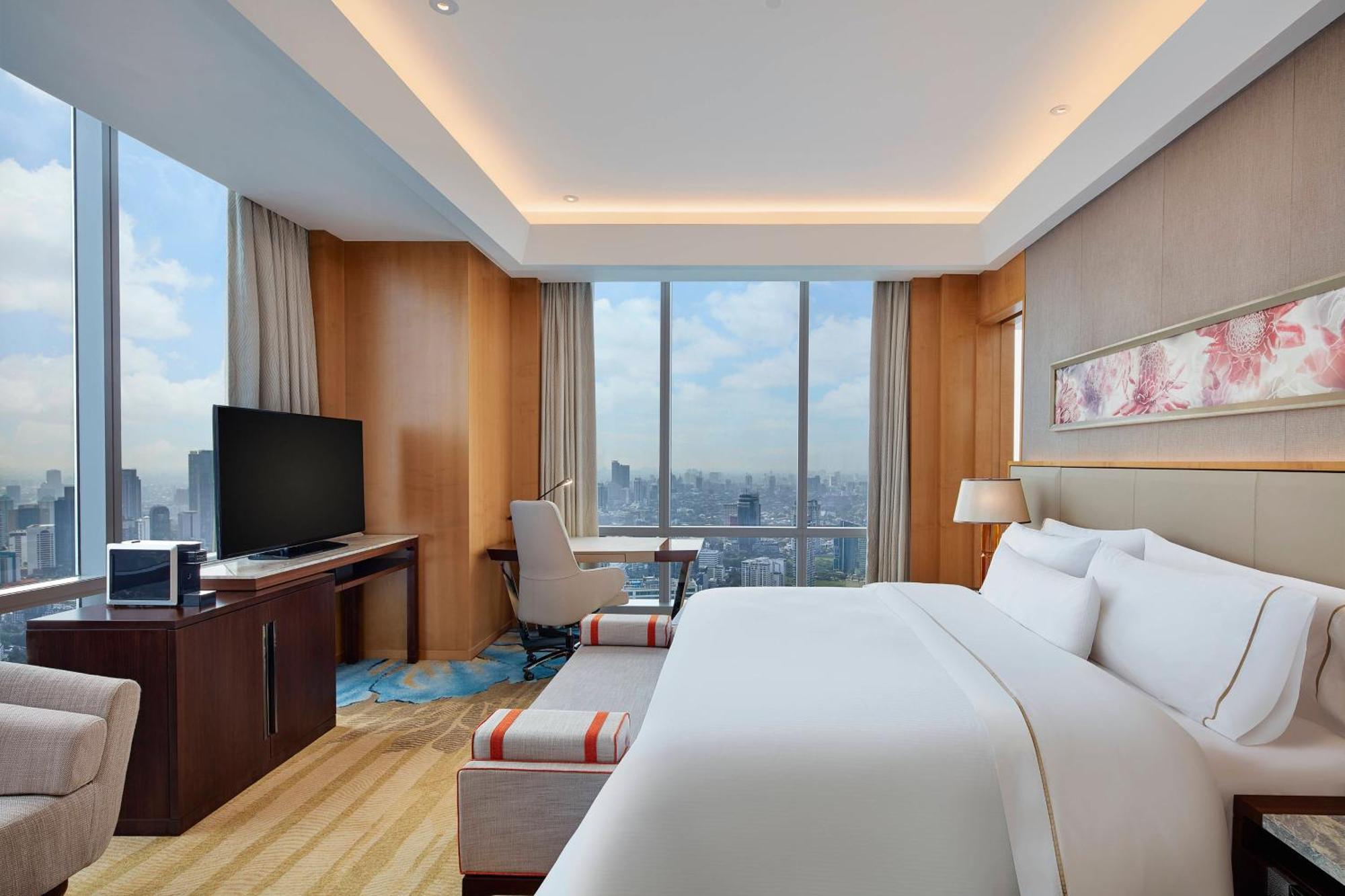 Premium King Club lounge access Guest room 1 King,1163356161:JPEG