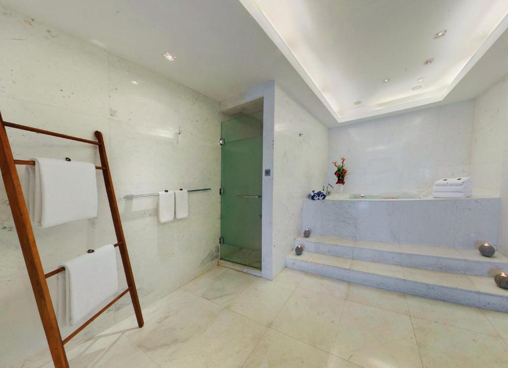 Fortress Residence Suite