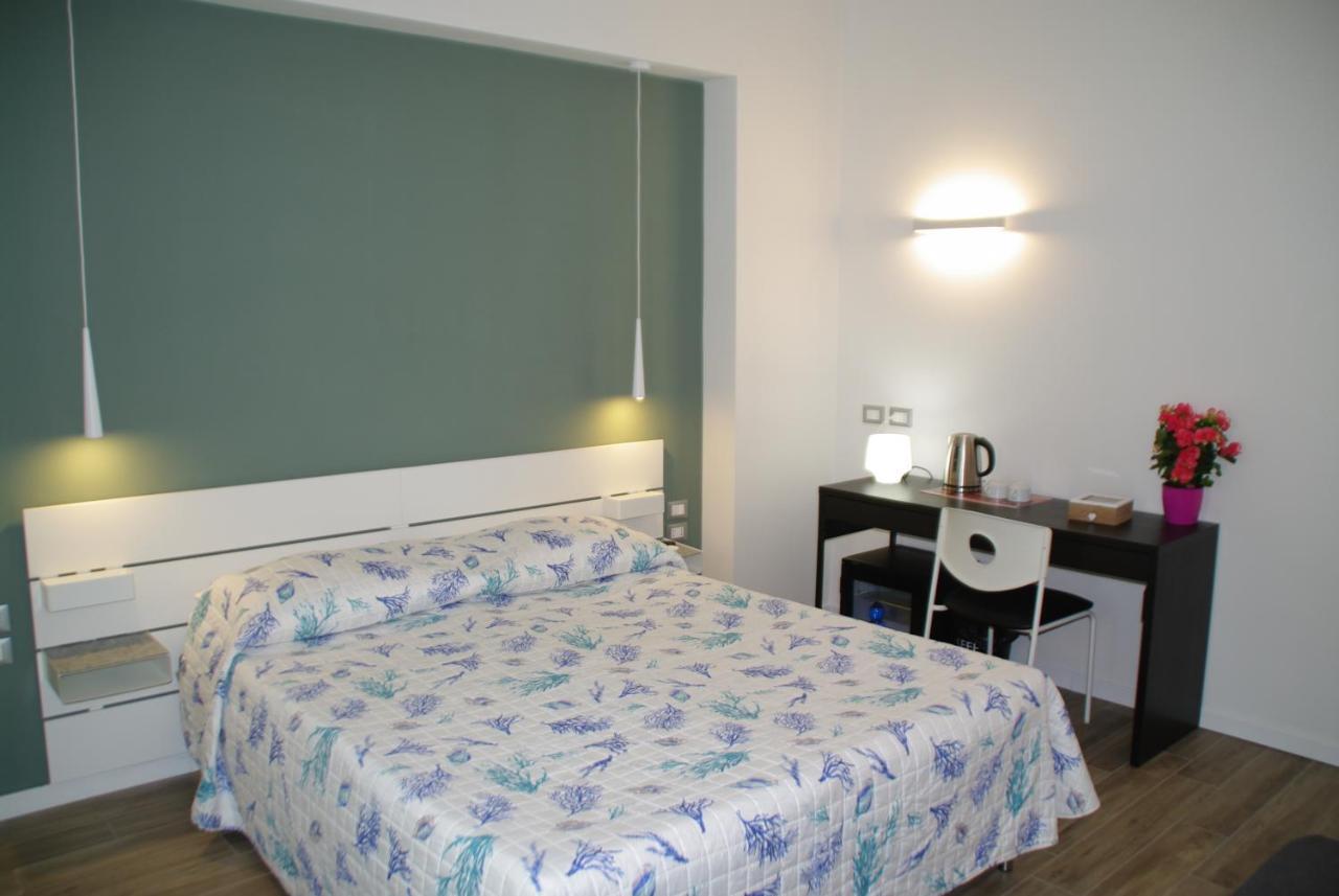 Double or Twin Room Private Bathroom