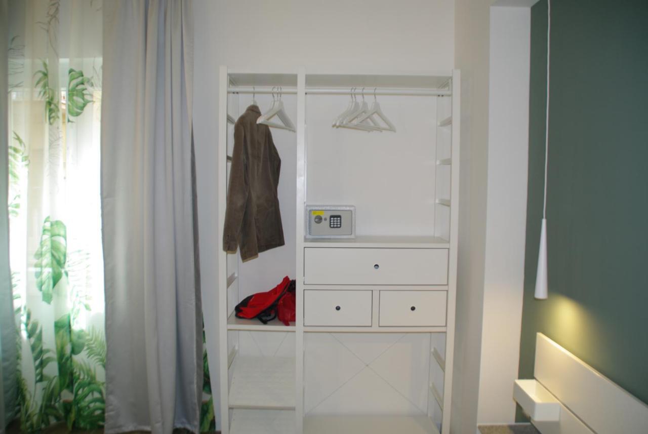 Double or Twin Room Private Bathroom