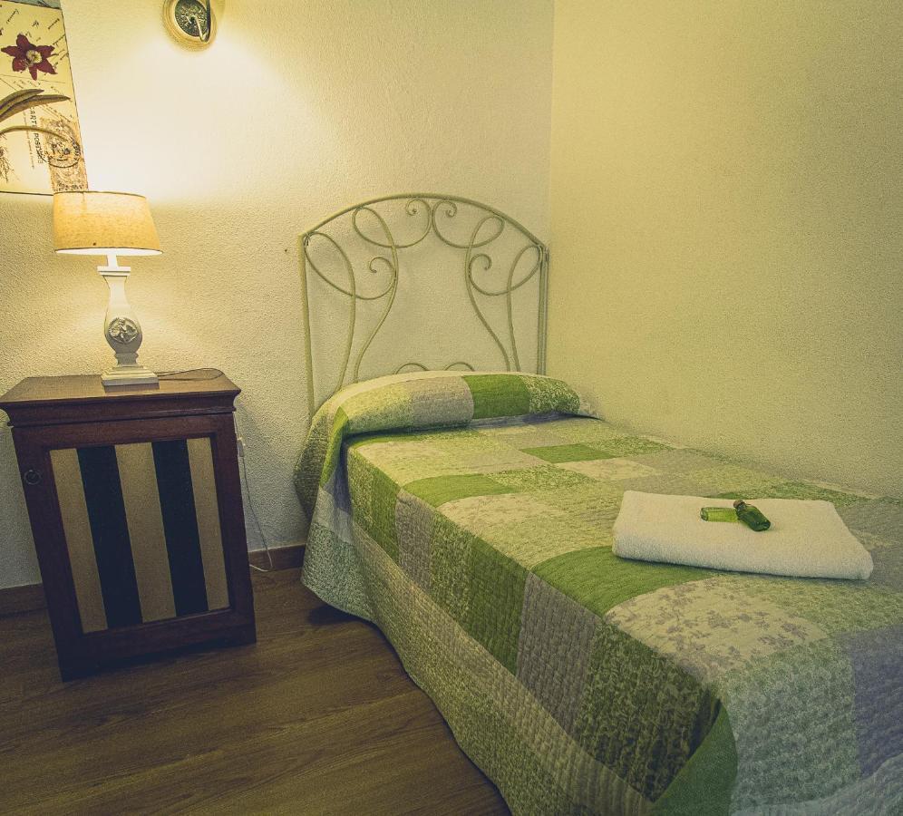 Triple Room,930494830:JPEG