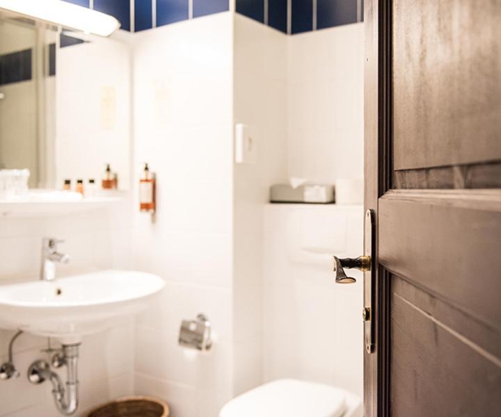 Single Room Shower