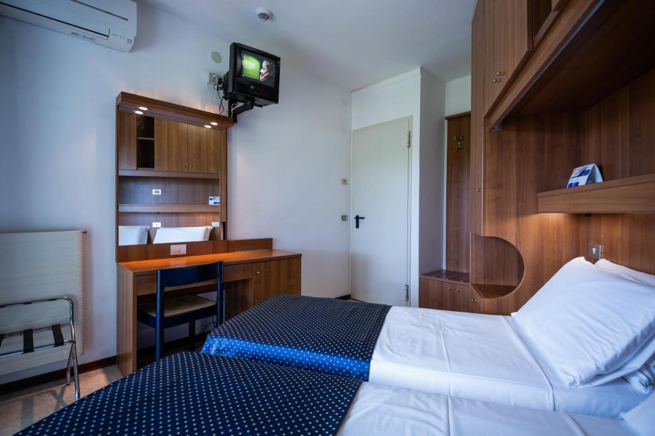 Deluxe Family Room Balcony