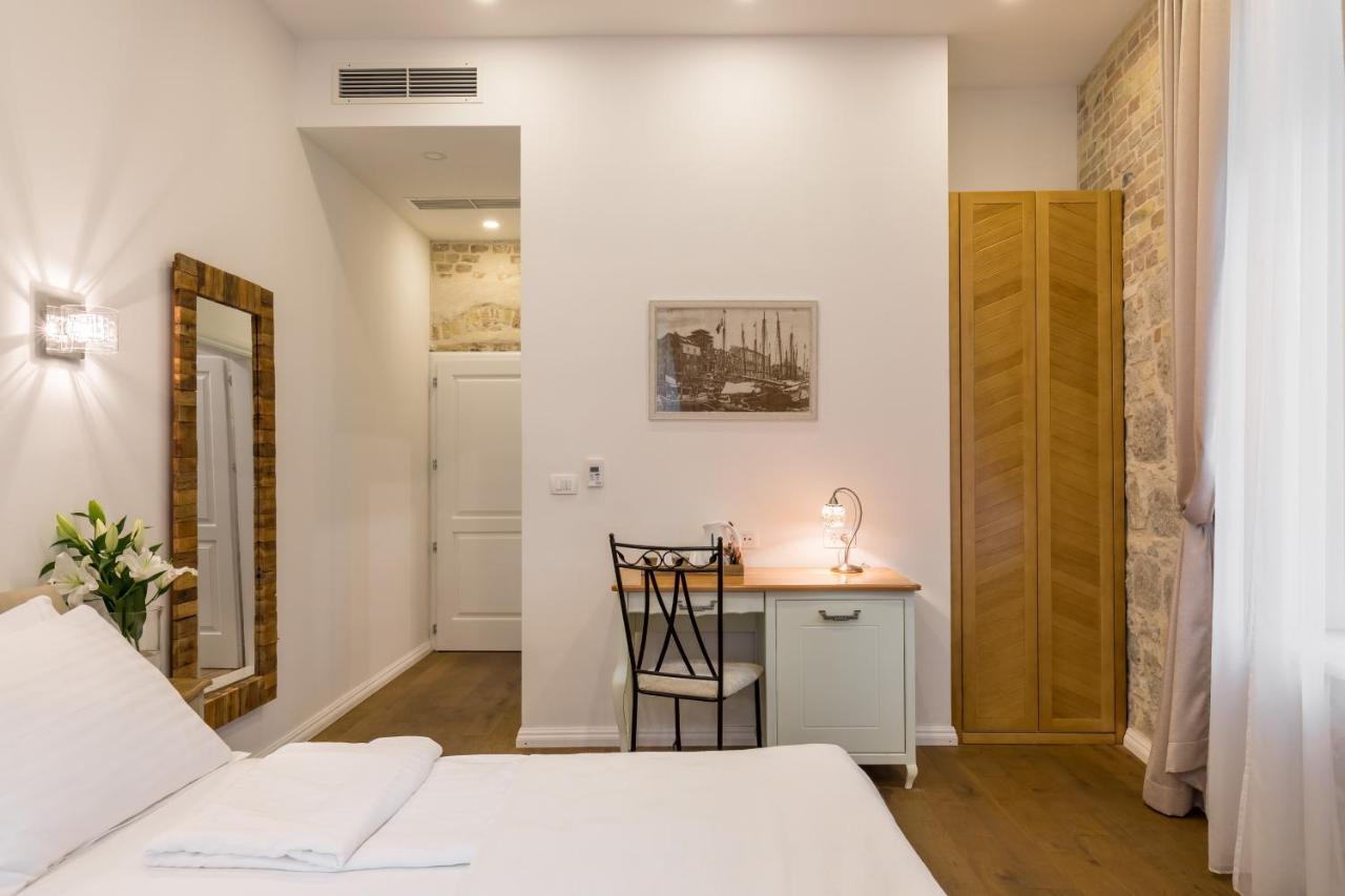 Deluxe Double Room Garden View