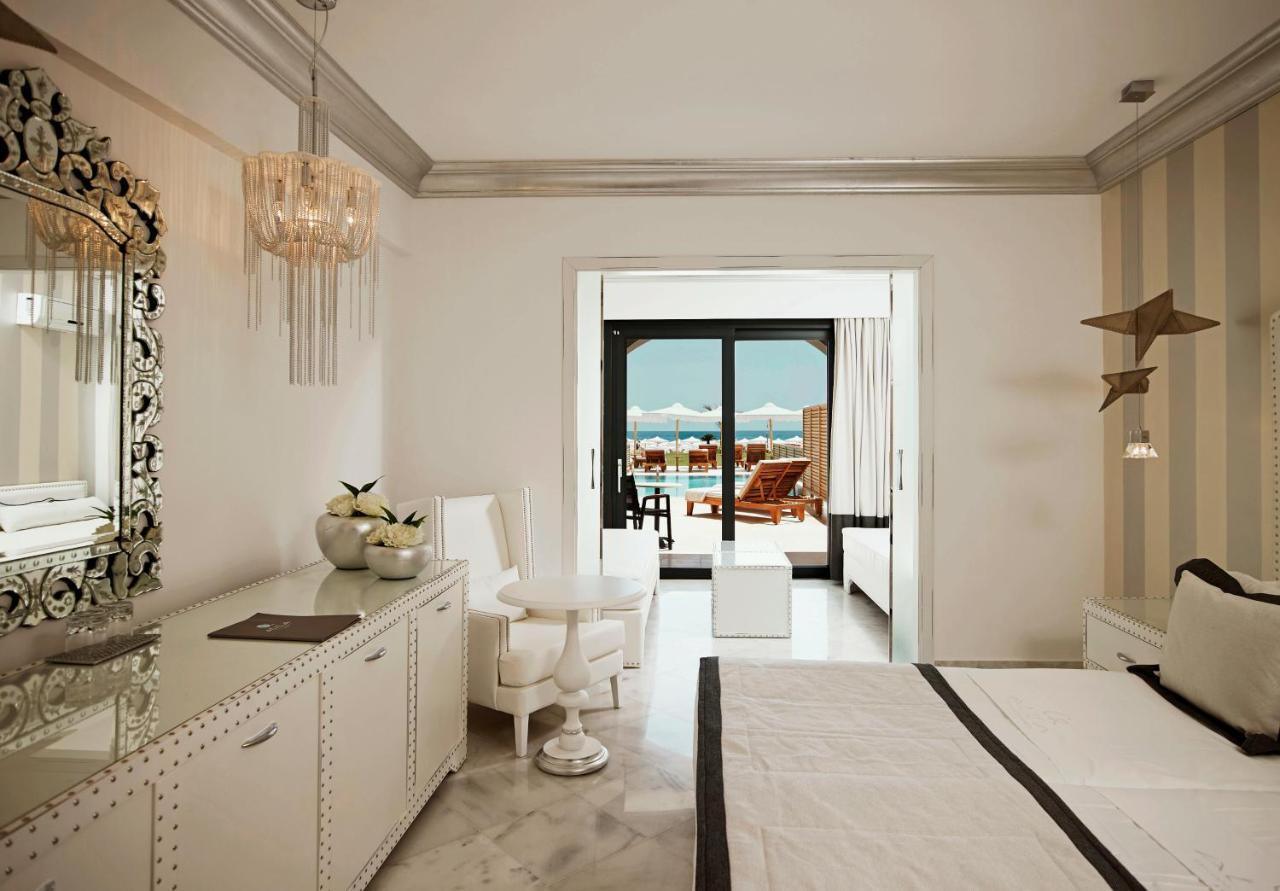 Hébergement Familial avec Piscine Privée - Vue sur Mer