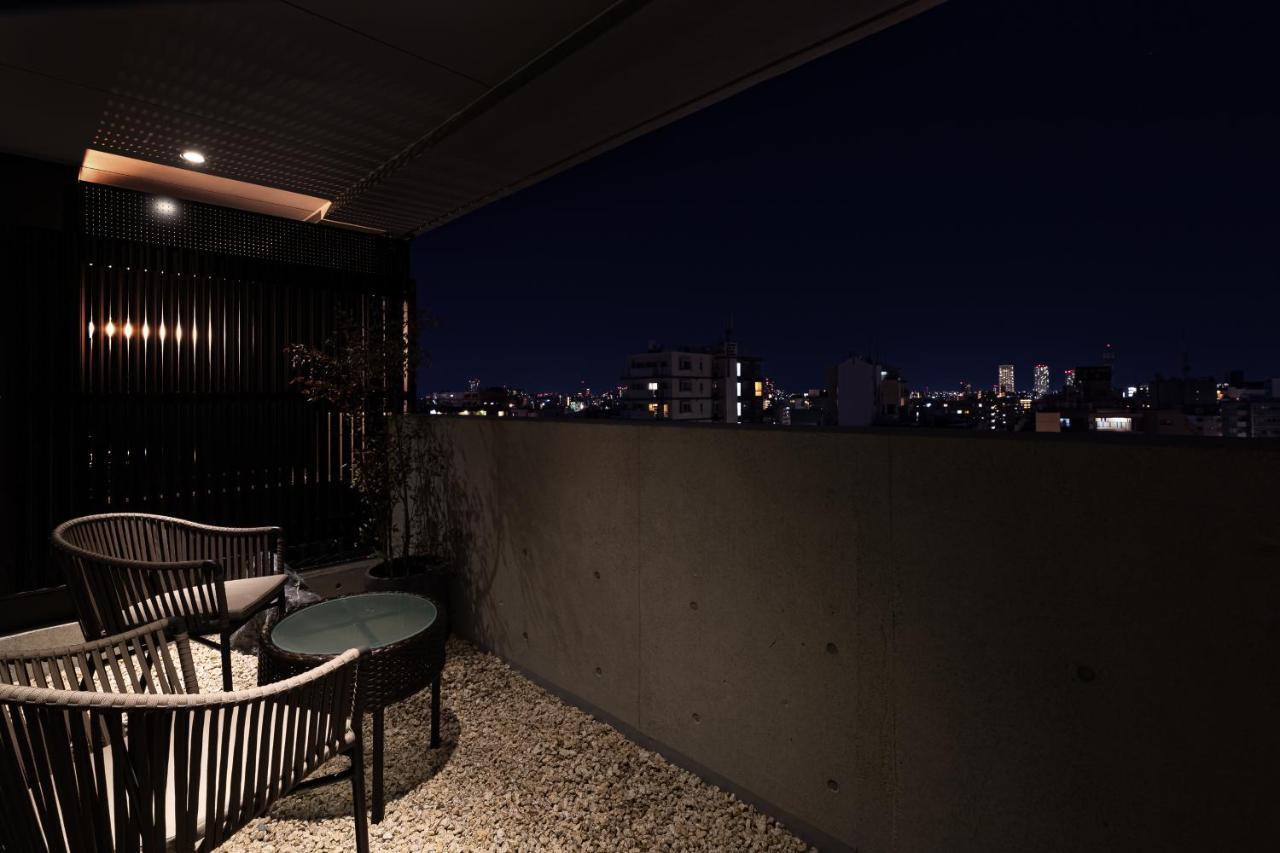 Japanese-Style King Bed Room Partially Open-Air Bath