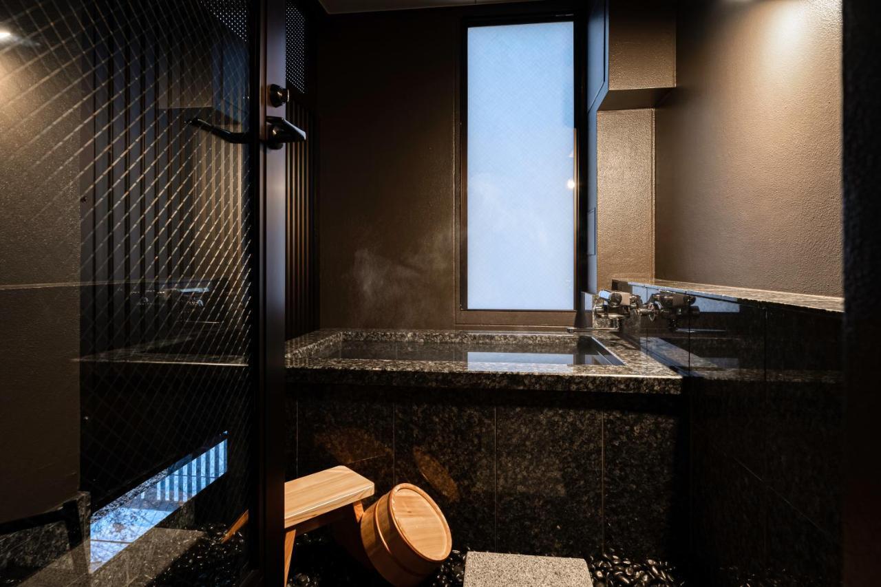 Japanese-Style Corner Twin Room Partially Open-Air Bath