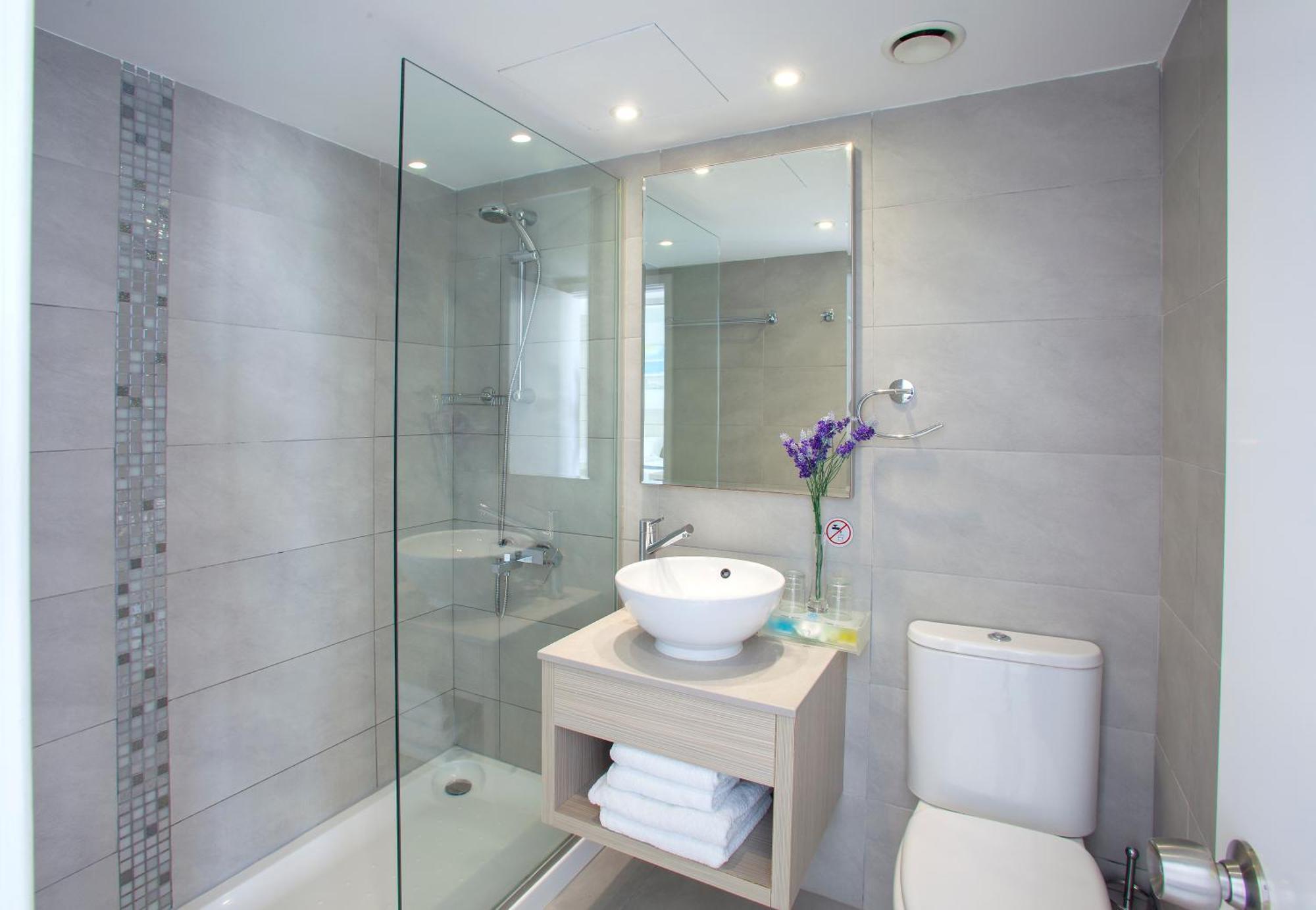 Deluxe Double or Twin Room Sea View
