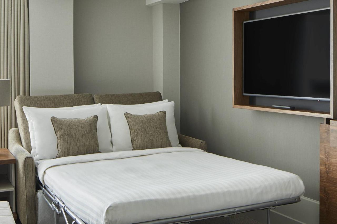 Junior Suite Executive Lounge Access